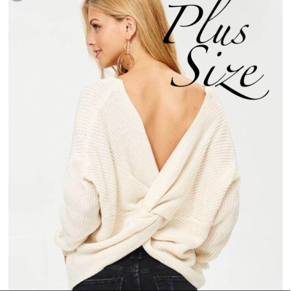 NWT🌾Ashley Stewart back twist sweater🌾